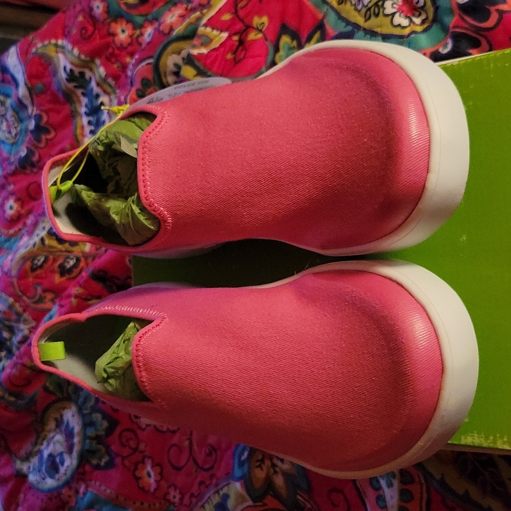 OOFOS Shoes